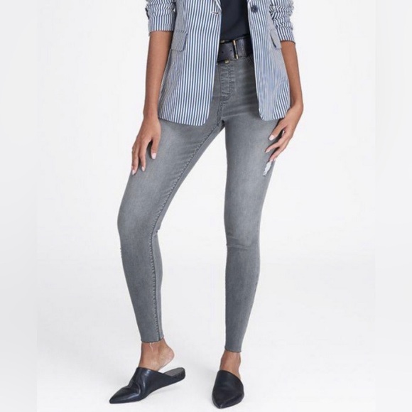 SPANX Denim - SPANX VINTAGE GREY DISTRESSED JEANS SIZE MEDIUM